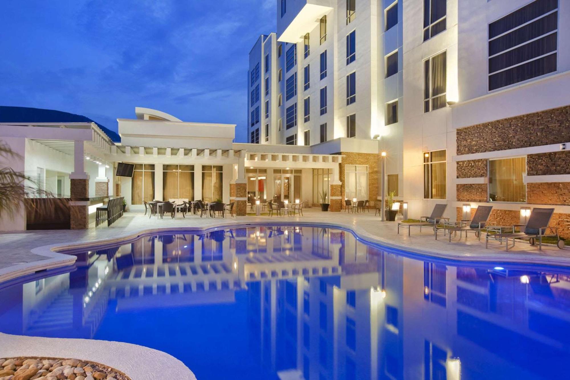 Hilton Garden Inn Tuxtla Gutiérrez Exteriör bild